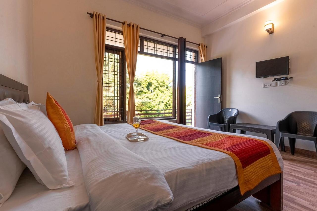 Lake Side Upvan Inn Bhimtal Ngoại thất bức ảnh