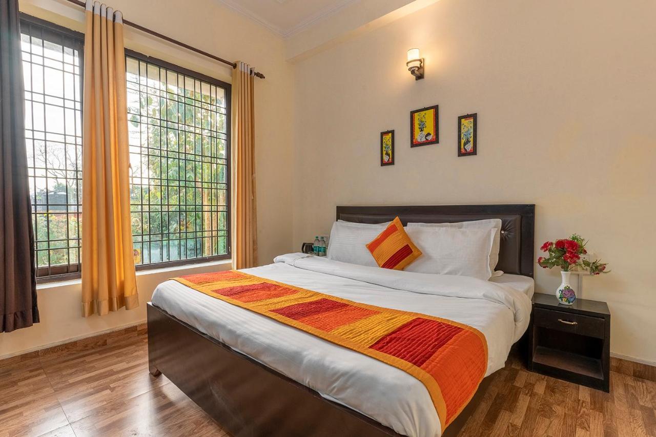 Lake Side Upvan Inn Bhimtal Ngoại thất bức ảnh