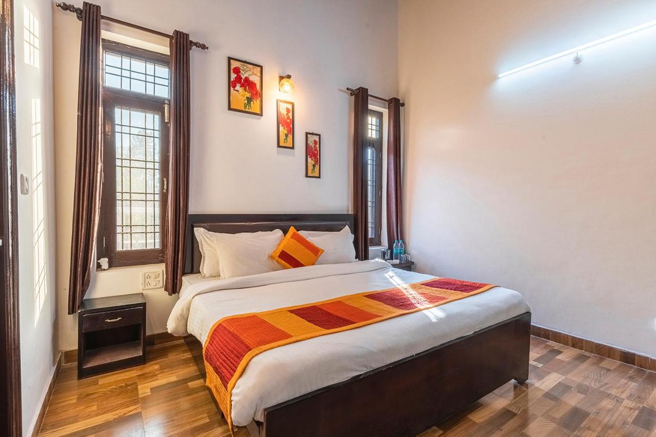 Lake Side Upvan Inn Bhimtal Ngoại thất bức ảnh