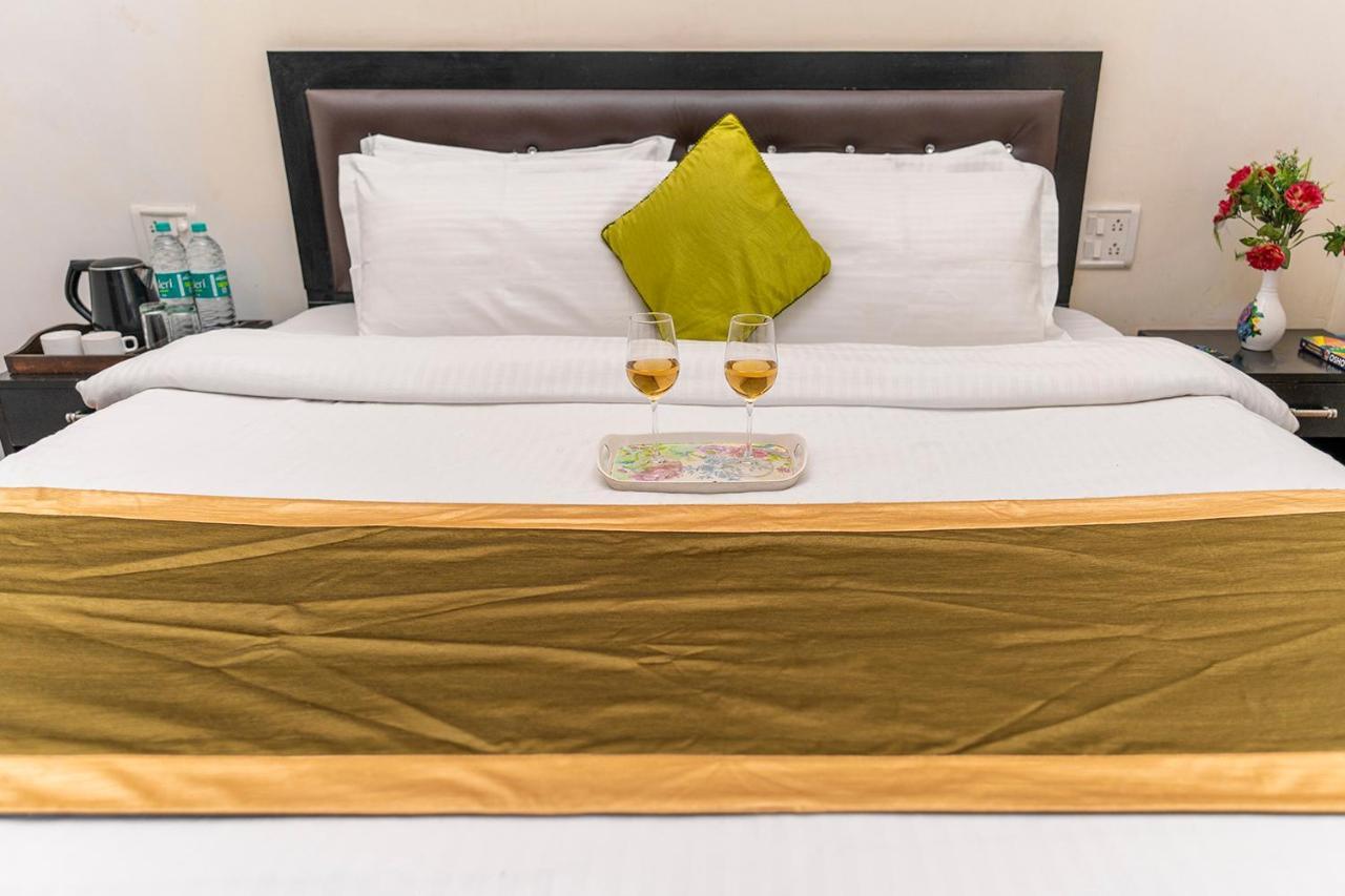 Lake Side Upvan Inn Bhimtal Ngoại thất bức ảnh
